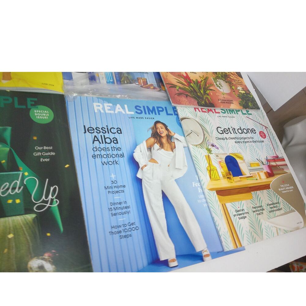 Real Simple Magazine 2024 Set OF 10 - Picture 6 of 7